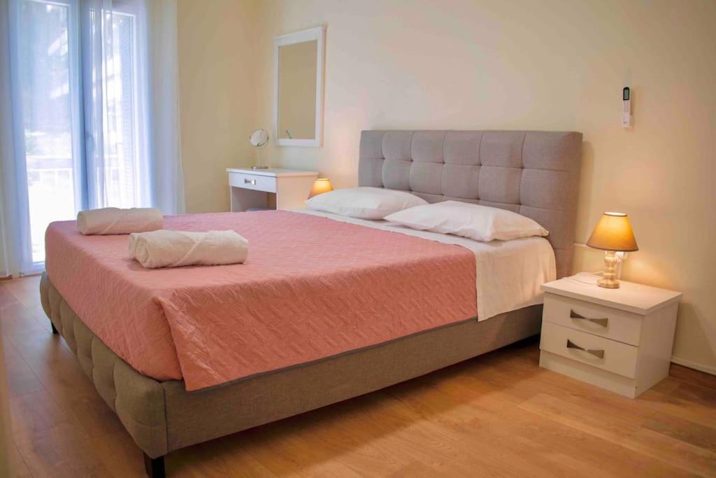 Metaxa Apartment